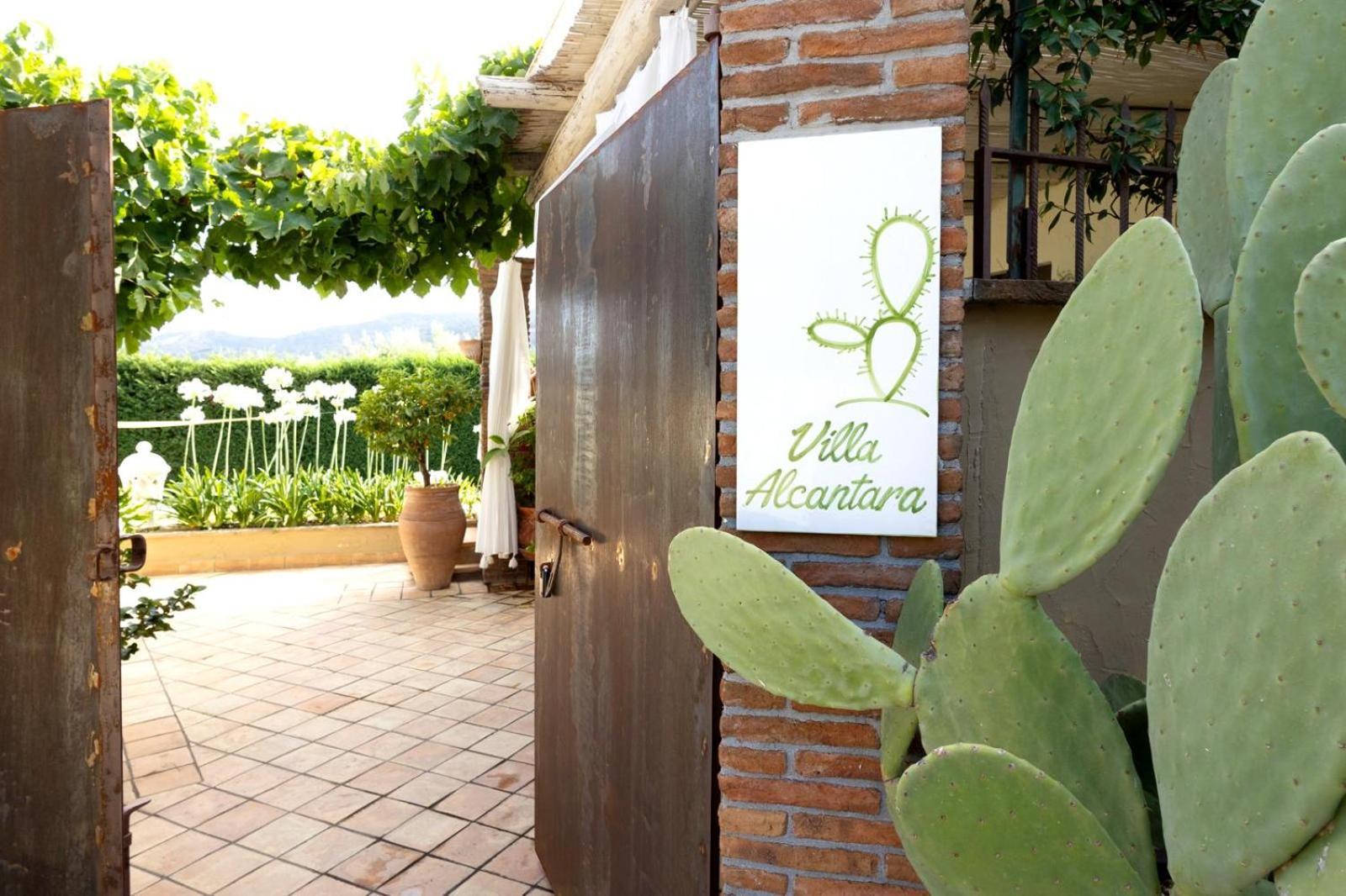 Villa Alcantara Di Charme 그라니티 외부 사진